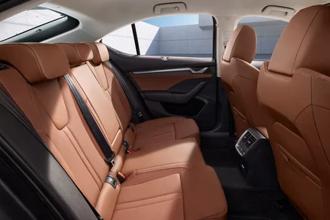 Skoda Octavia 1.5 TSI e-TEC 115hp Selection 2024 view 7