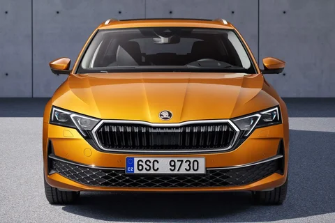 Skoda Octavia Combi 1.5 TSI e-TEC 115hp Selection 2024 view 6