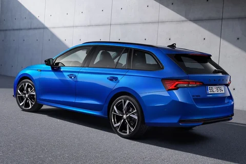 Skoda Octavia Combi 1.5 TSI e-TEC 115hp Selection 2024 view 10