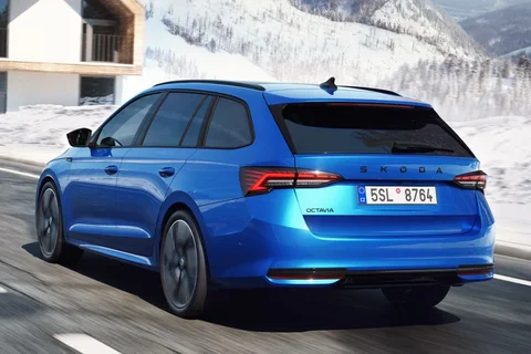 Skoda Octavia Combi 1.5 TSI e-TEC 115hp Selection 2024 view 12