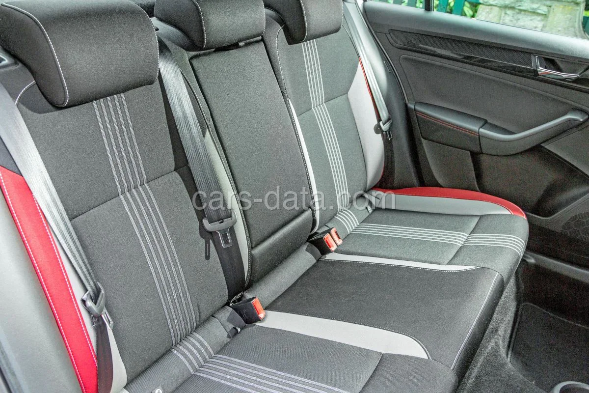 Skoda Rapid Spaceback 1.4 TDI 90hp Greentech Clever 2018 front view