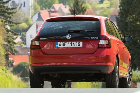 Skoda Rapid Spaceback 1.4 TDI 90hp Greentech Clever 2018 view 12