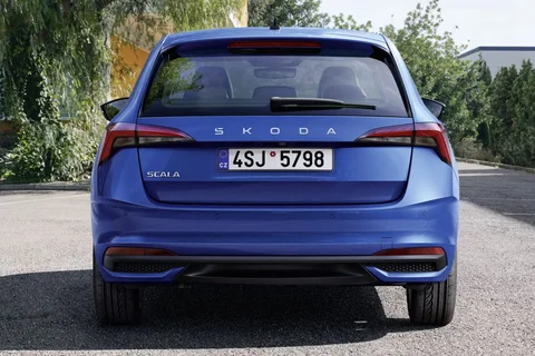 Skoda Scala 1.0 TSI 95hp Greentech Essence 2024 view 5