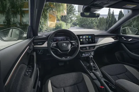 Skoda Scala 1.0 TSI 95hp Greentech Essence 2024 view 9