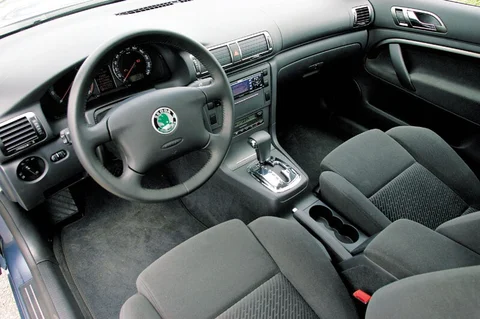 Skoda Superb 1.8 T Elegance 2002 view 2