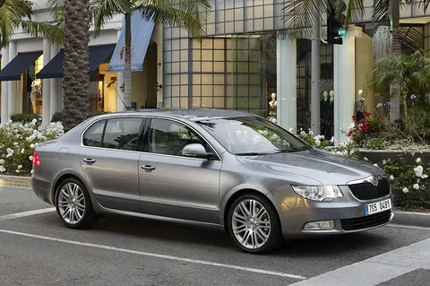 Skoda Superb 1.8 TSI 4x4 Elegance 2009 view 4