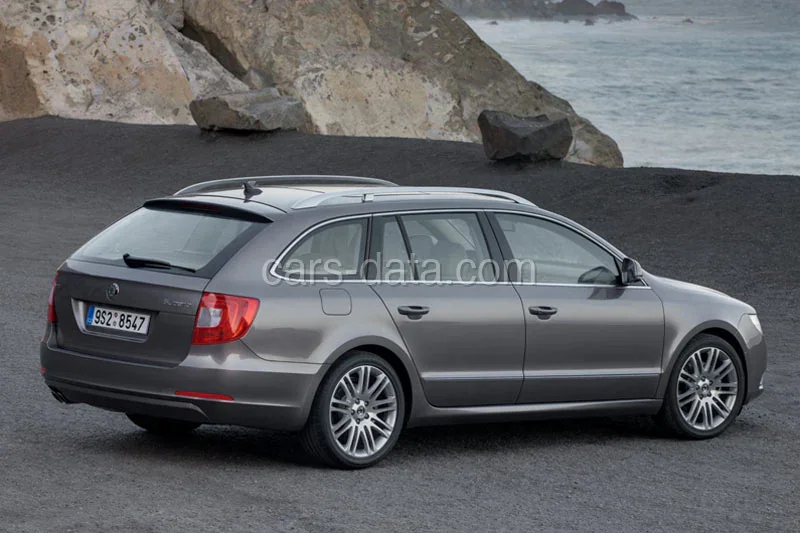 Skoda Superb Combi 1.4 TSI Greentech Active 2011 front view