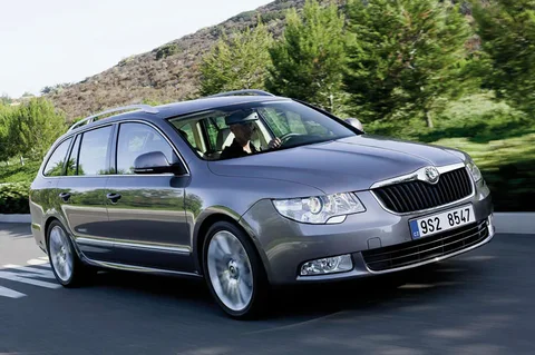 Skoda Superb Combi 1.4 TSI Greentech Active 2011 view 8