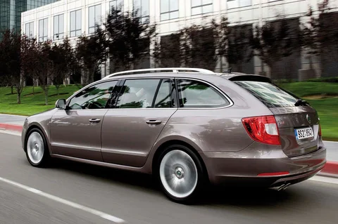 Skoda Superb Combi 1.4 TSI Greentech Active 2011 view 12