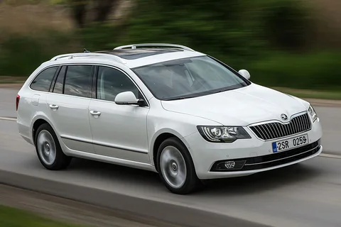 Skoda Superb Combi 2.0 TSI Elegance 2013 view 3