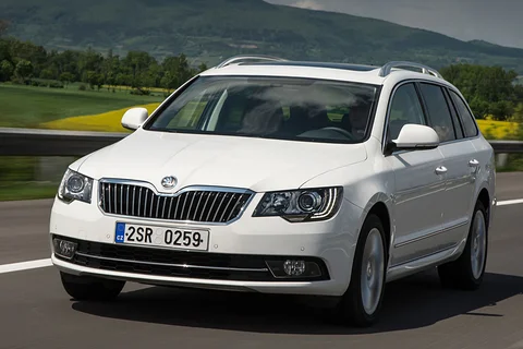 Skoda Superb Combi 2.0 TSI Elegance 2013 view 5
