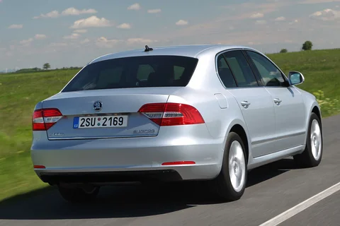 Skoda Superb 1.8 TSI Champs Élysées 2014 view 12