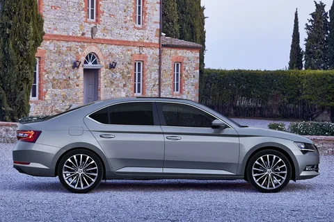 Skoda Superb 1.4 TSI Greentech Active 2015 view 2