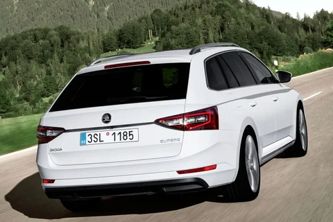 Skoda Superb Combi 1.4 TSI Greentech Active 2015 view 3