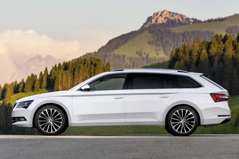 Skoda Superb Combi 1.4 TSI Greentech Active 2015 view 4