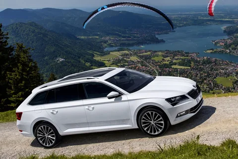 Skoda Superb Combi 1.4 TSI Greentech Active 2015 view 9