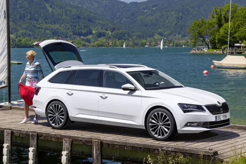 Skoda Superb Combi 1.4 TSI Greentech Active 2015 view 10