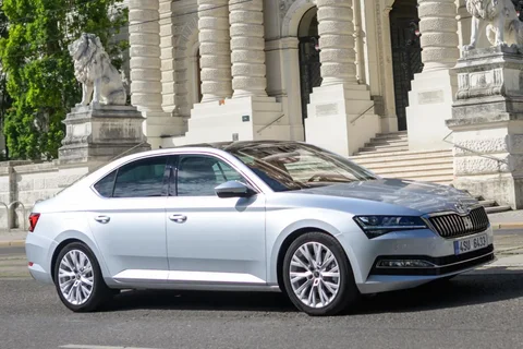 Skoda Superb 1.4 TSI PHEV Business Edition Plus 2020 view 3