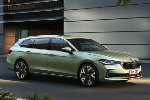 Skoda Superb Combi 1.5 TSI iV PHEV First Edition 2024 view 5
