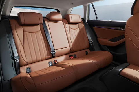 Skoda Superb Combi 1.5 TSI iV PHEV First Edition 2024 view 6