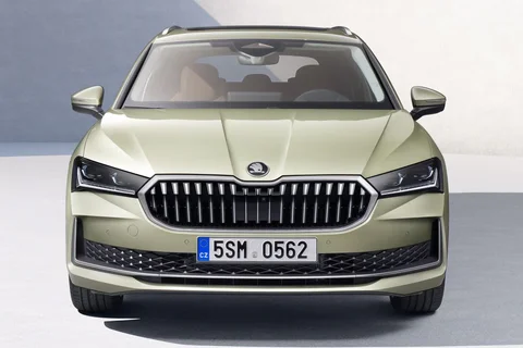 Skoda Superb Combi 1.5 TSI iV PHEV First Edition 2024 view 8