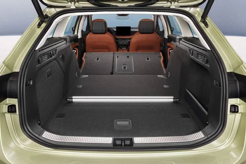Skoda Superb Combi 1.5 TSI iV PHEV First Edition 2024 view 11