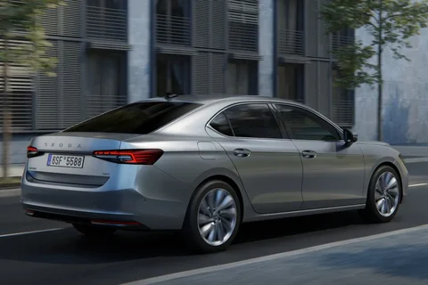 Skoda Superb 1.5 TSI iV PHEV Edition 2025 view 7