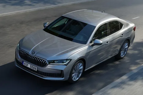 Skoda Superb 1.5 TSI iV PHEV Edition 2025 view 8