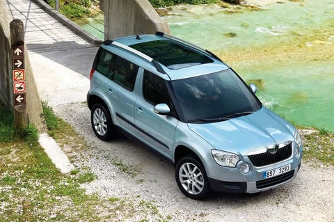 Skoda Yeti 1.2 TSI Active 2009 view 4