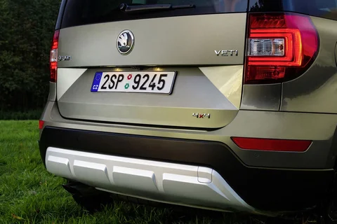 Skoda Yeti Outdoor 1.6 TDI Greentech Elegance 2014 view 8