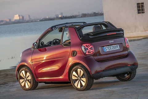 Smart fortwo cabrio EQ essential 2020 view 7