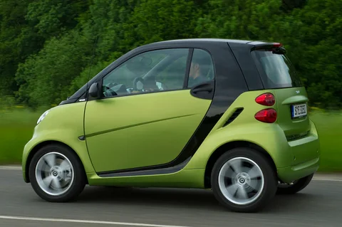 Smart fortwo coupé Brabus 72kW 2010 view 2