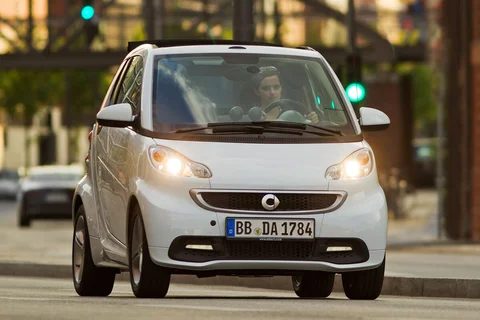 Smart fortwo cabrio Brabus 72kW 2012 view 10