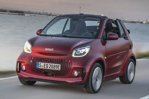 Smart fortwo cabrio EQ essential 2020 view 10
