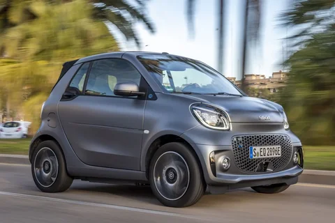 Smart fortwo cabrio EQ essential 2020 view 11