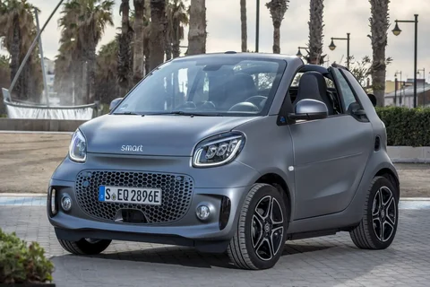Smart fortwo cabrio EQ essential 2020 view 12