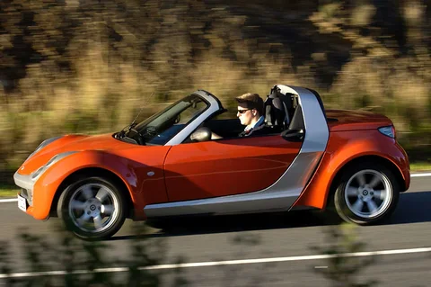 Smart roadster 60kW Affection 2004 view 2