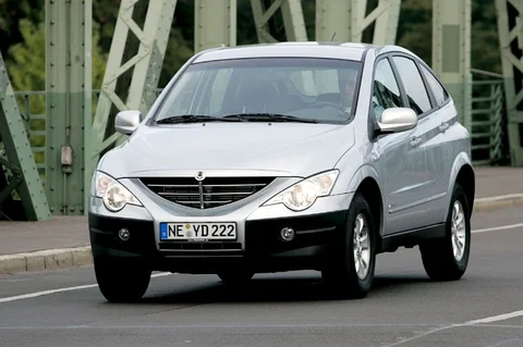 SsangYong Actyon A230 2WD Direct 2007 view 2