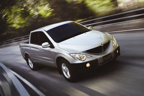 SsangYong Actyon Sports A200 Xdi 2WD Direct 2007 view 3