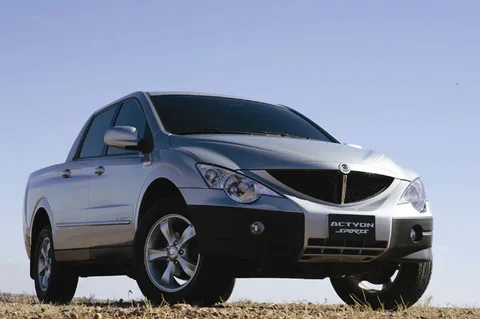 SsangYong Actyon Sports A200 Xdi 2WD Direct 2007 view 2