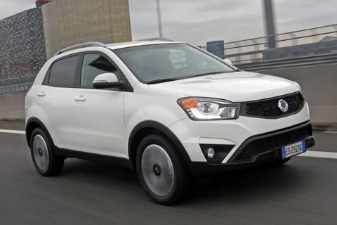 SsangYong Korando 2.0 Crystal 2WD 2015 view 5