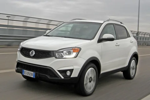 SsangYong Korando 2.0 Crystal 2WD 2015 view 6