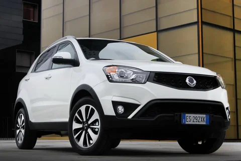 SsangYong Korando 2.0 Crystal 2WD 2015 view 10