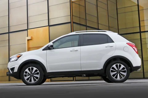 SsangYong Korando 2.0 Crystal 2WD 2015 view 11