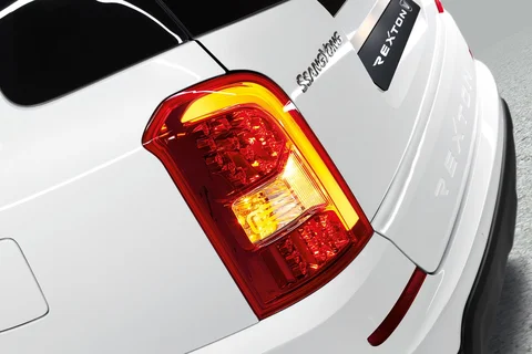 SsangYong Rexton W XDI 2WD Crystal 2013 view 2