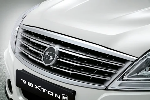 SsangYong Rexton W XDI 2WD Crystal 2013 view 3
