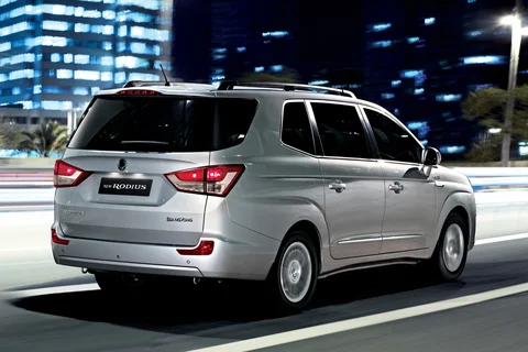 SsangYong Rodius 2.0D 4WD Quartz 2016 view 3