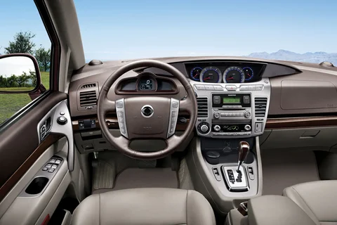 SsangYong Rodius 2.0D 4WD Quartz 2016 view 8