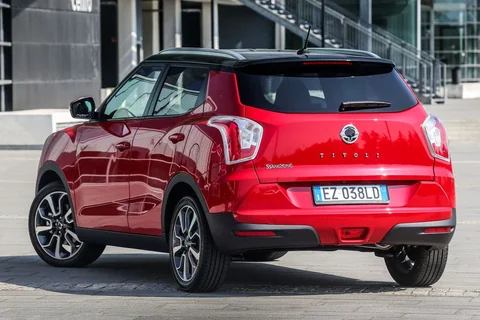 SsangYong Tivoli 1.6 e-XDi Quartz 4WD 2016 view 6