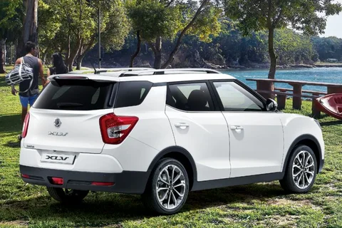 SsangYong XLV 1.6 Crystal 2WD 2016 view 10